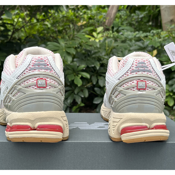 New Balance 1906R Sneakers      M1906RO  - DopestKickz