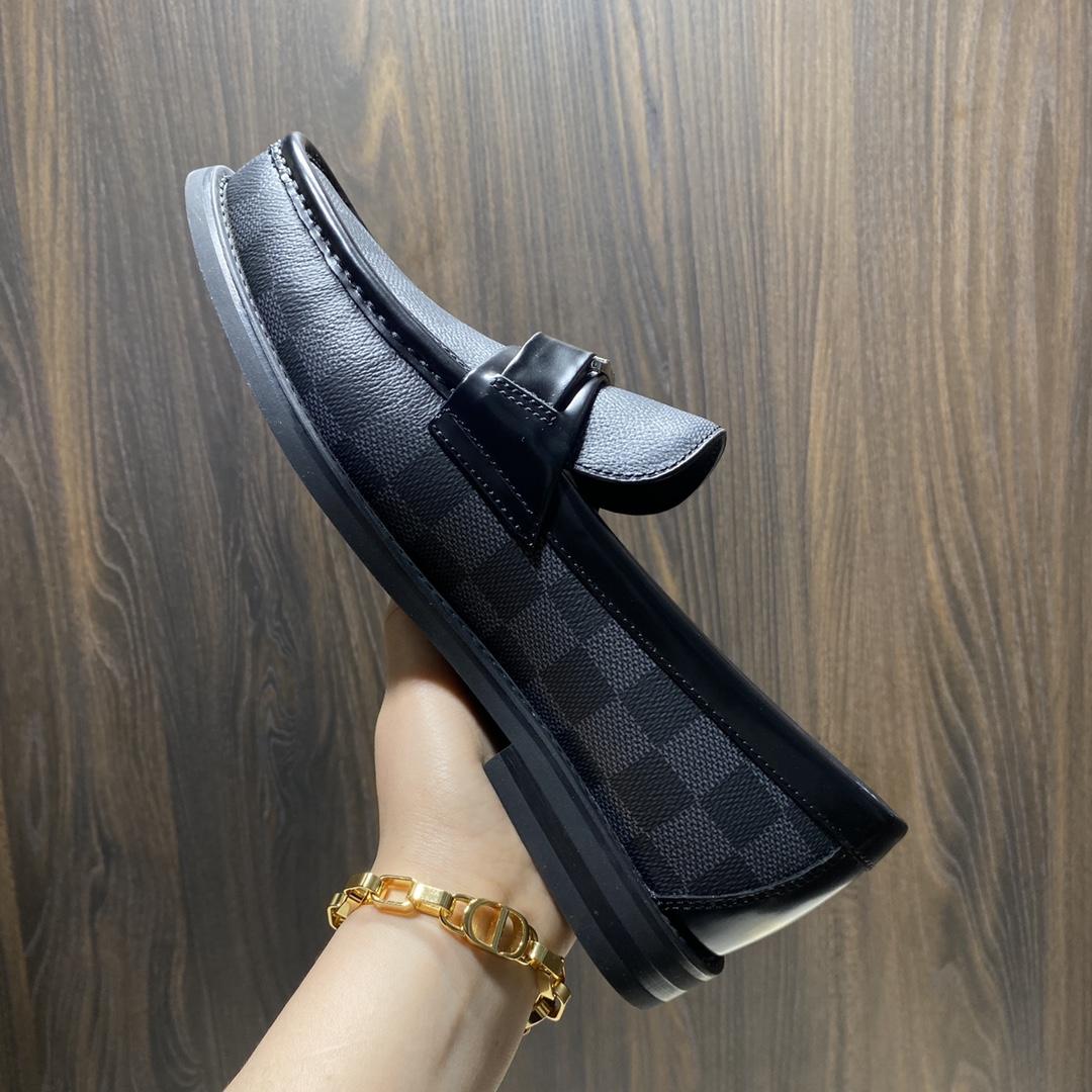 Louis Vuitton Hockenheim Moccasin - DopestKickz