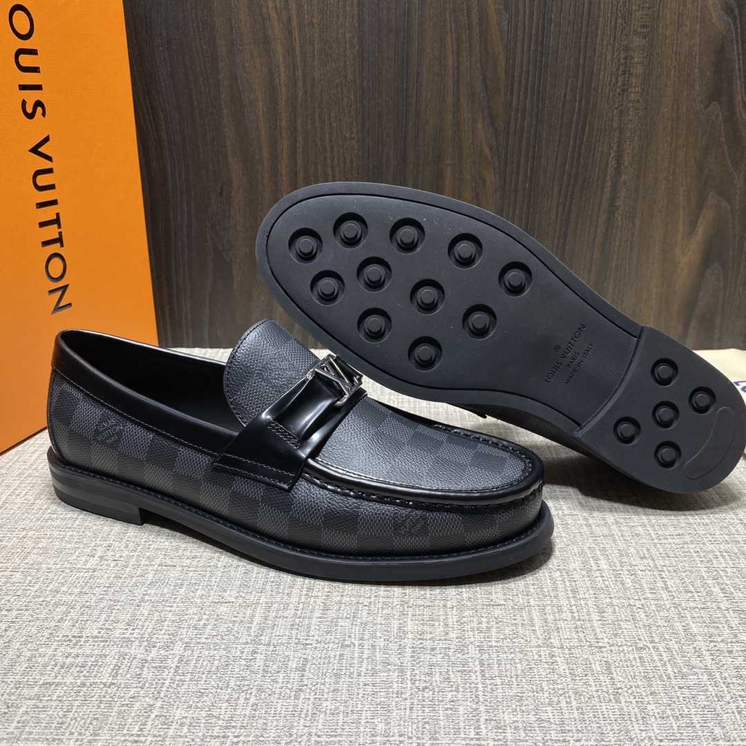 Louis Vuitton Hockenheim Moccasin - DopestKickz