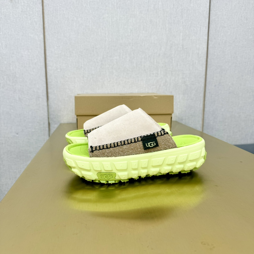Ugg All Gender Venture Daze Slide - DopestKickz