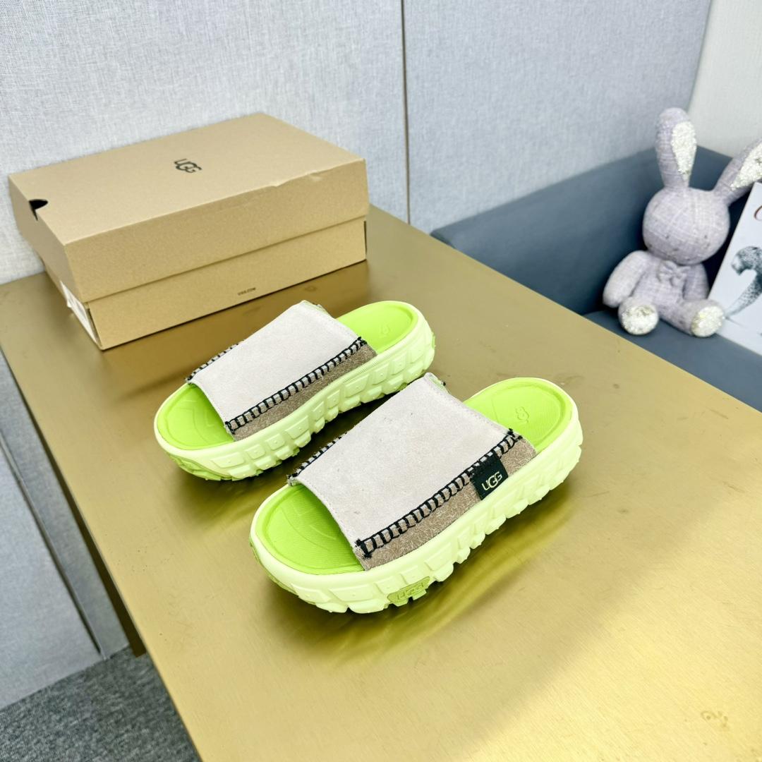 Ugg All Gender Venture Daze Slide - DopestKickz