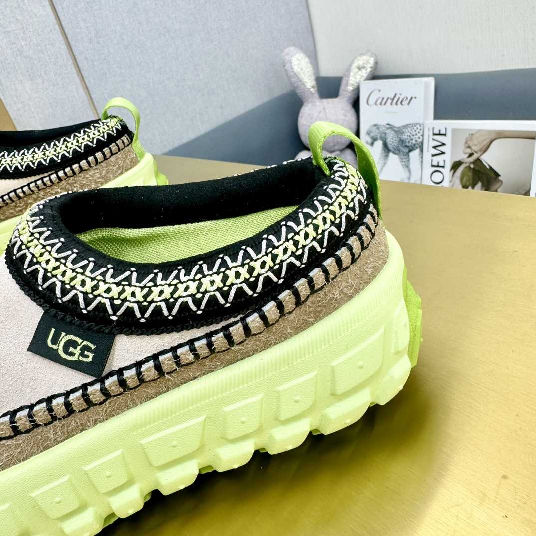 Ugg All Gender Venture Daze - DopestKickz