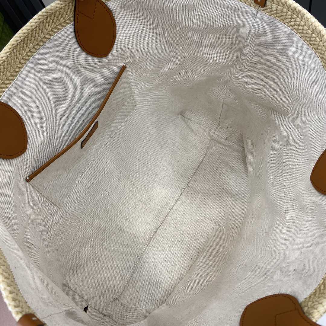 Gucci Medium Straw-effect Tote - DopestKickz