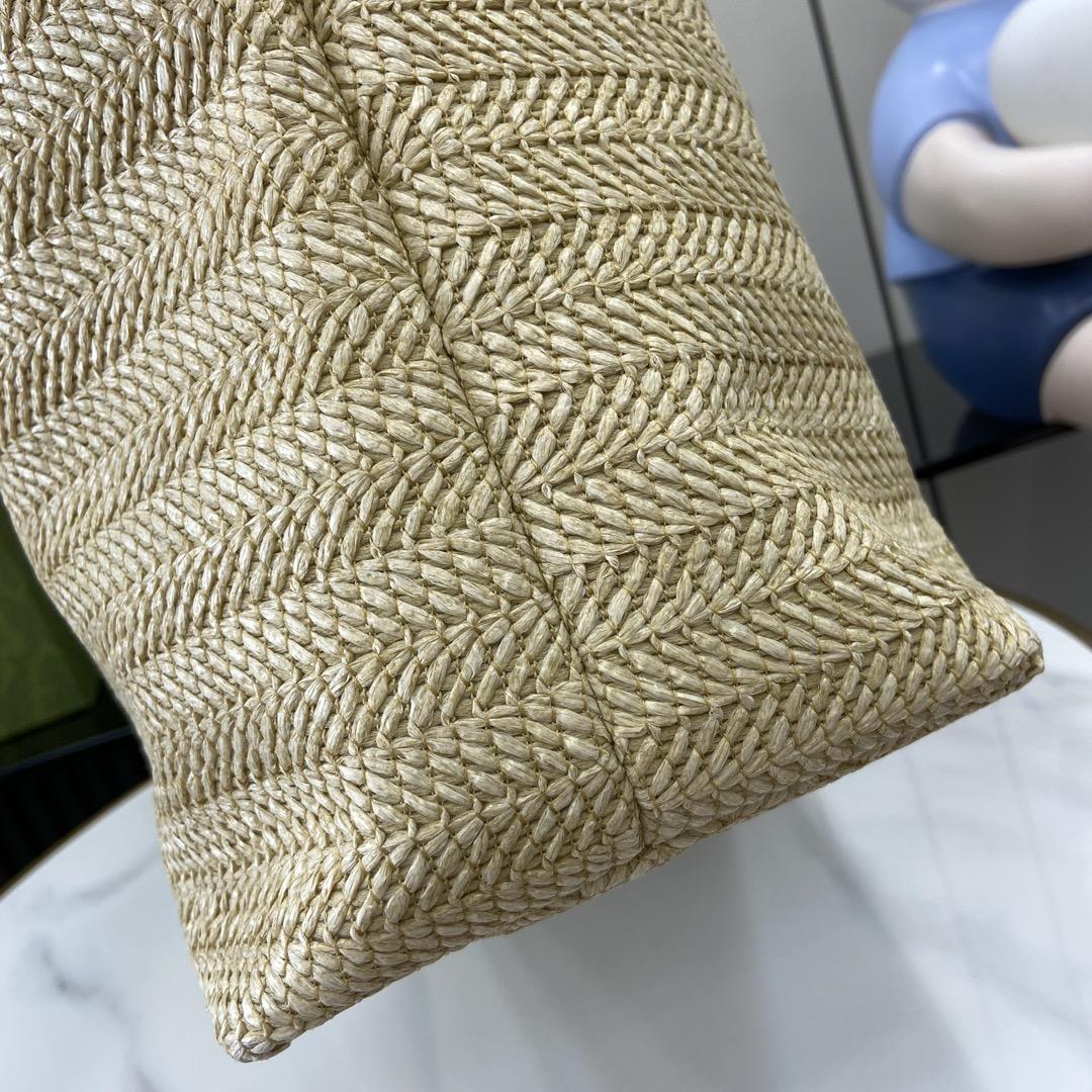 Gucci Medium Straw-effect Tote - DopestKickz
