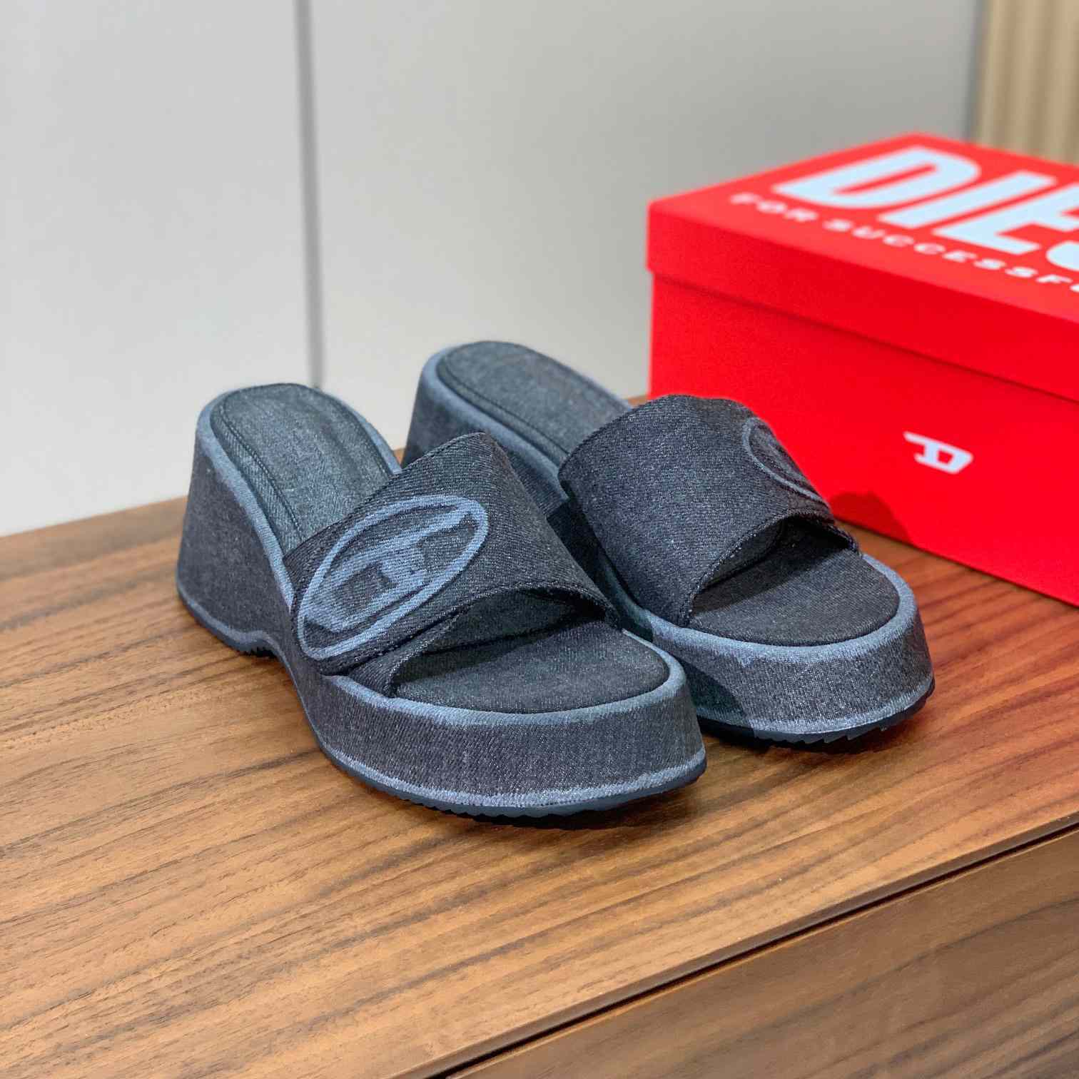 Diesel Sa-Oval D Pf W Denim Sandals - DopestKickz