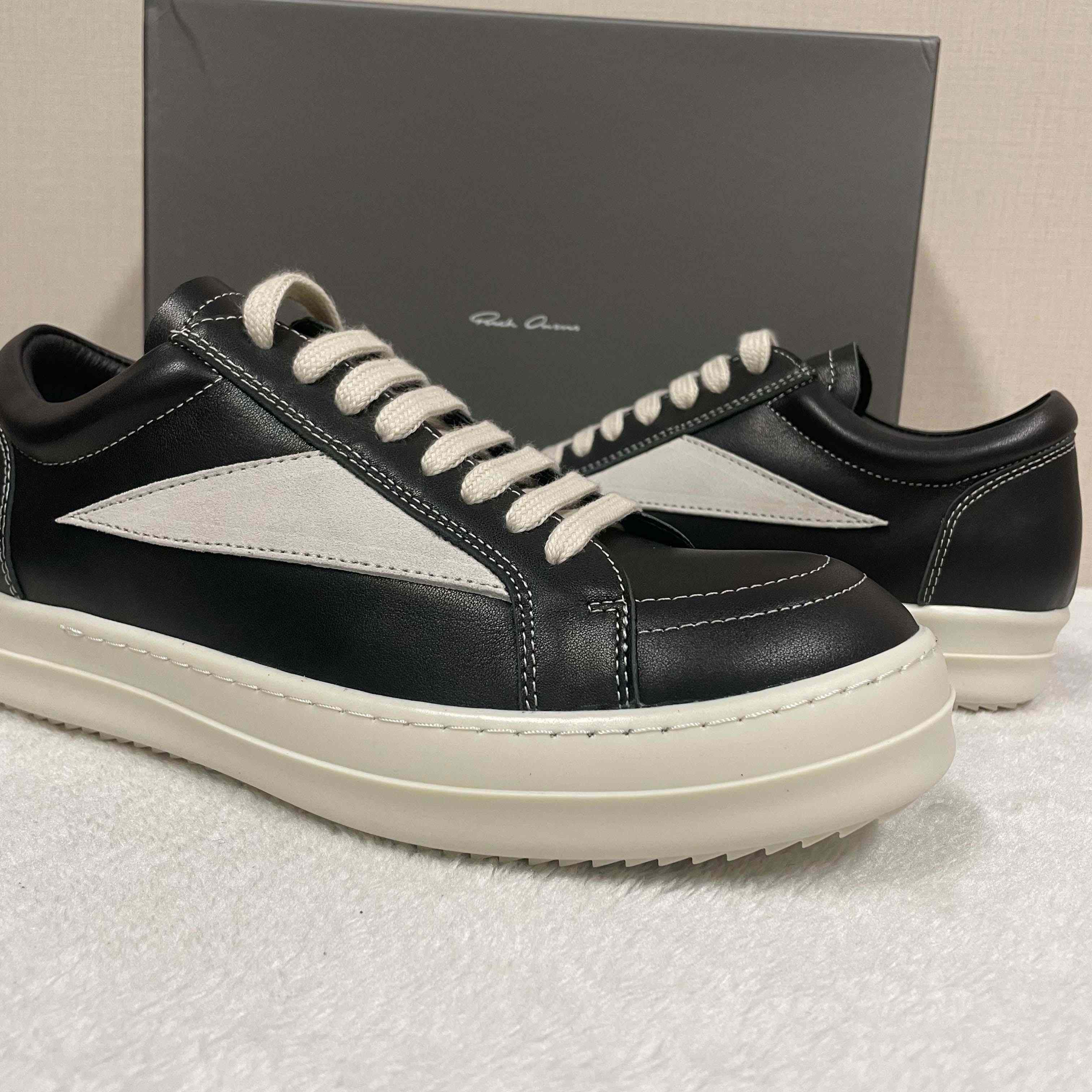 Rick Owens Low-Top Sneakers - DopestKickz