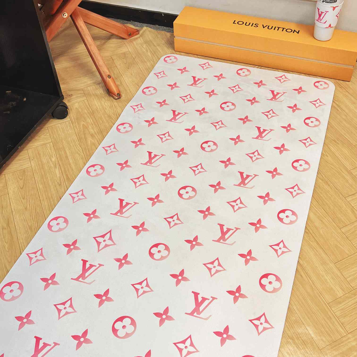 Louis Vuitton Exercise Mat  GI0920 - DopestKickz