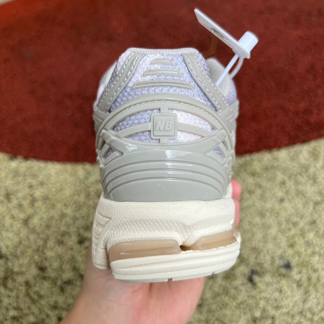 New Balance 1906R Sneakers      M1906RPA - DopestKickz