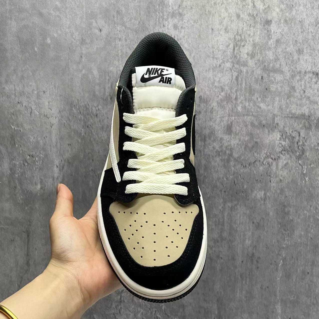 ​Travis Scott X Jordan 1 Low Sneaker   DM7866-201 - DopestKickz