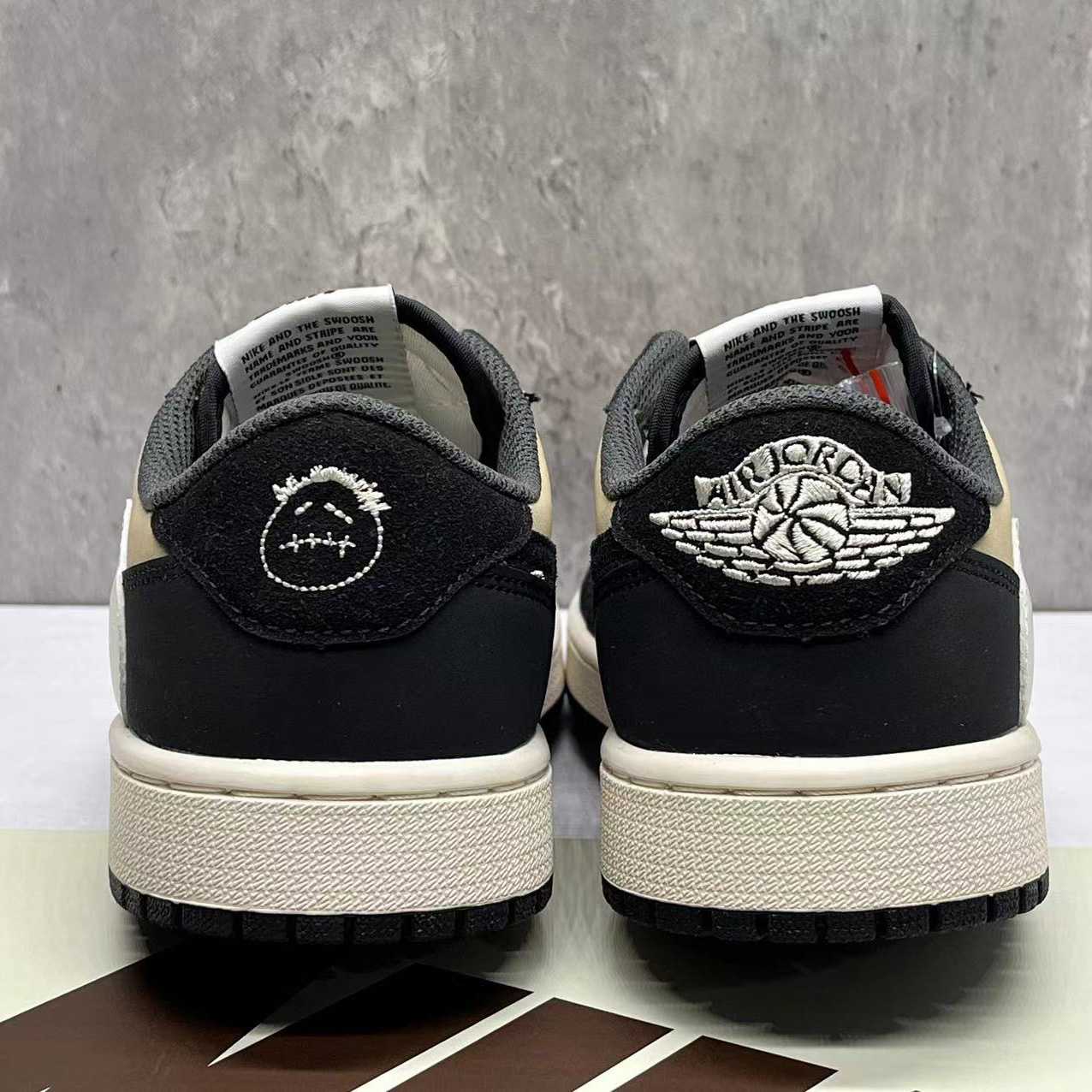 ​Travis Scott X Jordan 1 Low Sneaker   DM7866-201 - DopestKickz