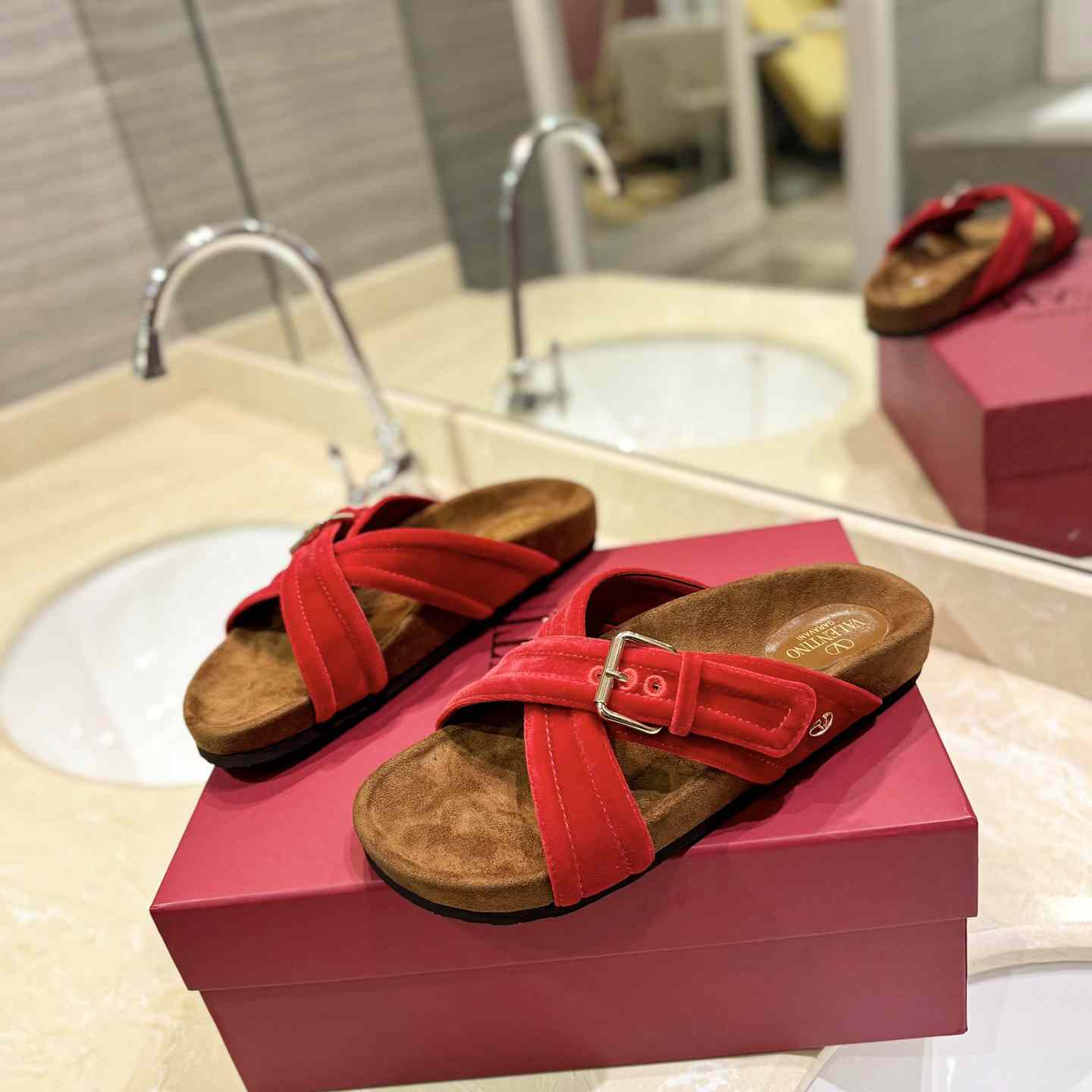 Valenti Fussfriend Velvet Slide Sandal  - DopestKickz