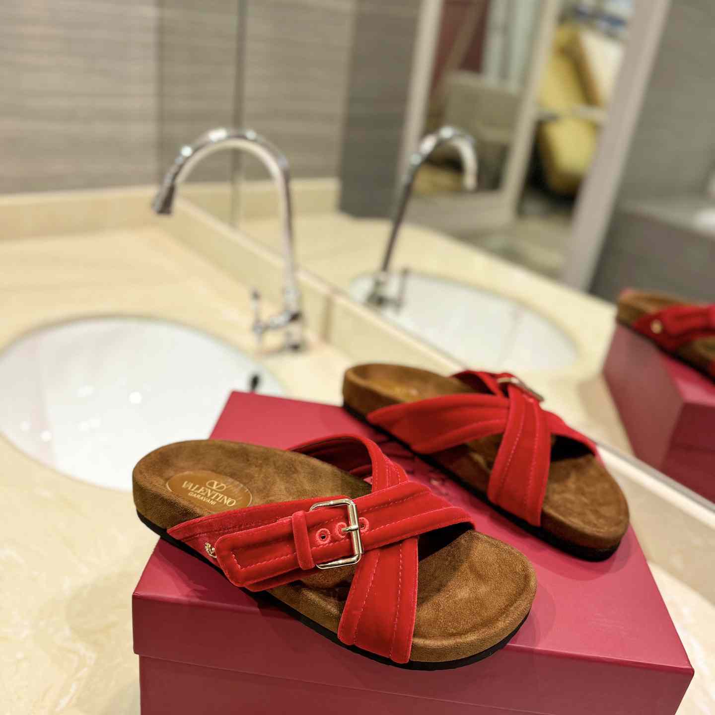 Valenti Fussfriend Velvet Slide Sandal  - DopestKickz