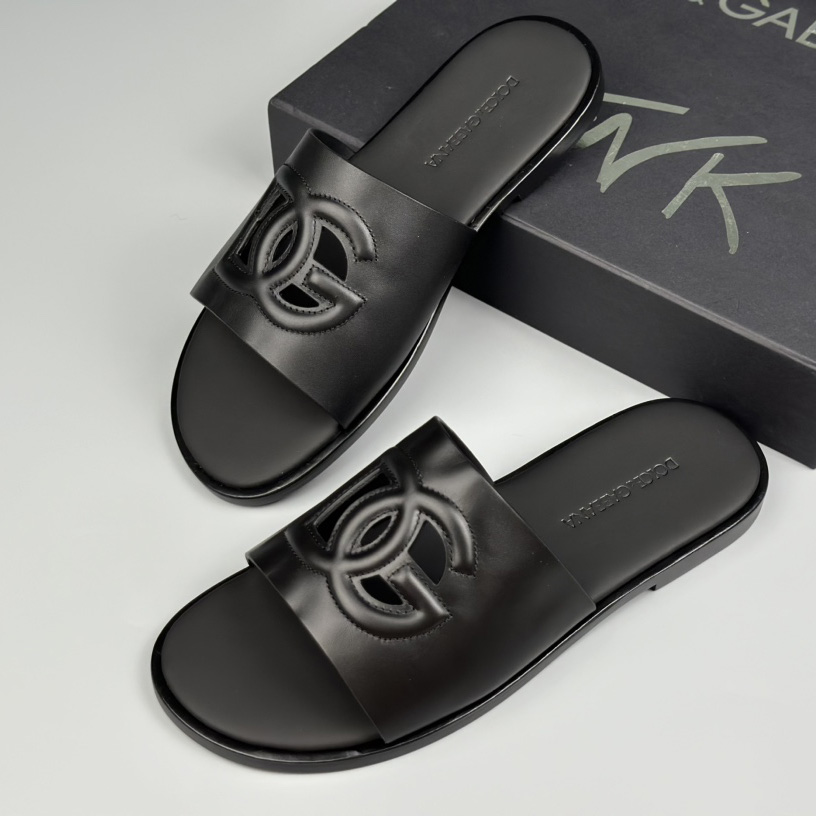 Dolce & Gabbana Calfskin sliders - DopestKickz