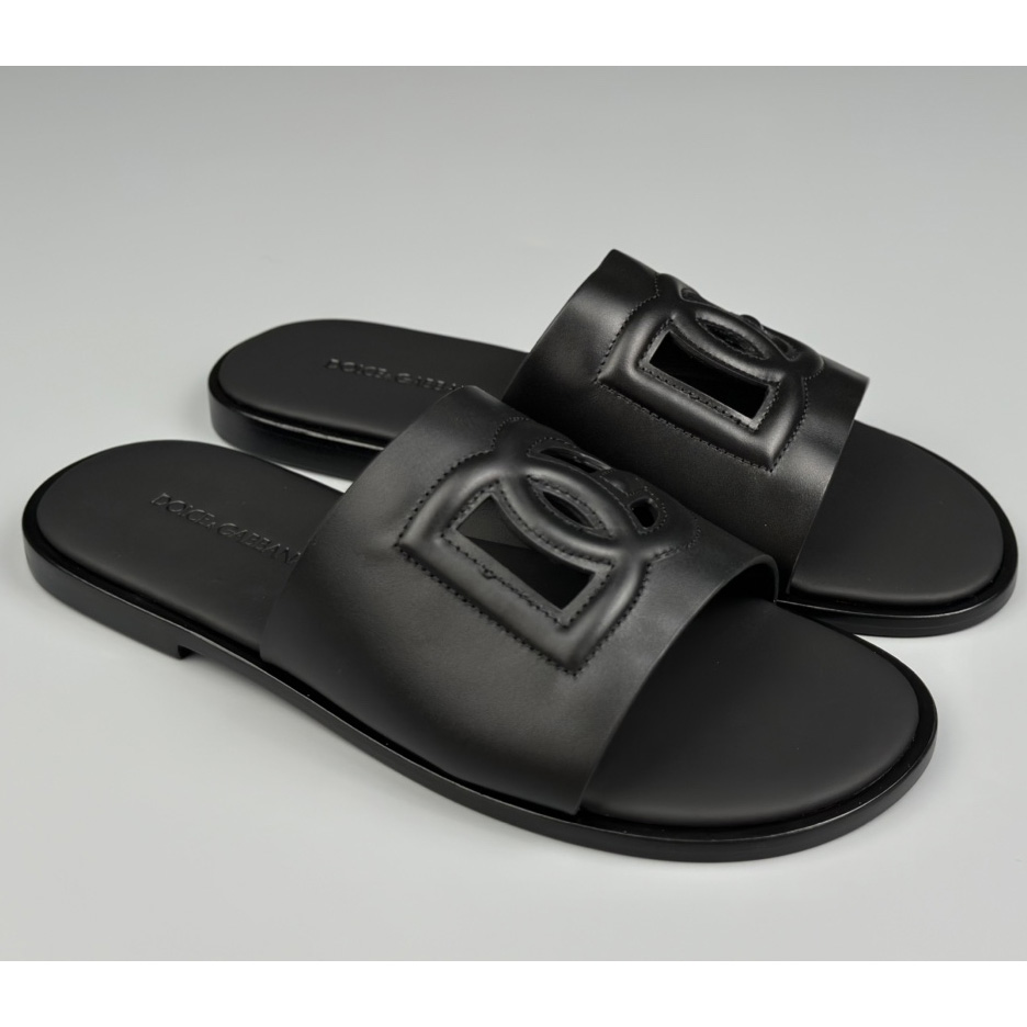 Dolce & Gabbana Calfskin sliders - DopestKickz