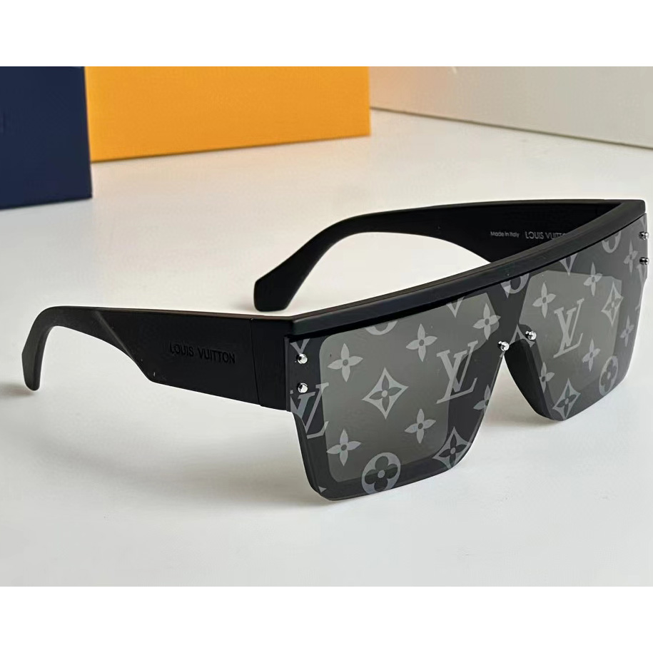 Louis Vuitton Sunglasses   - DopestKickz
