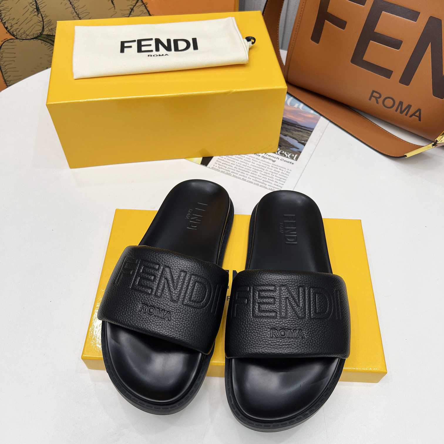 Fendi Roma Slides Black Leather Fussbett - DopestKickz