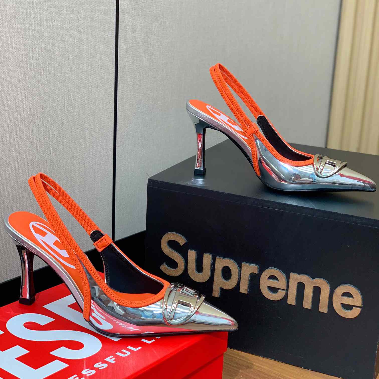 Diesel D-Venus Sb Slingback Pumps In Metallic Leather - DopestKickz