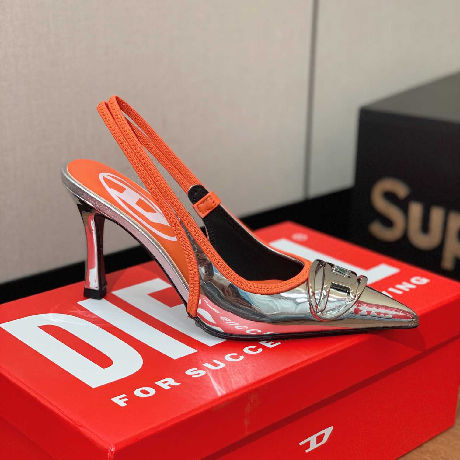 Diesel D-Venus Sb Slingback Pumps In Metallic Leather - DopestKickz