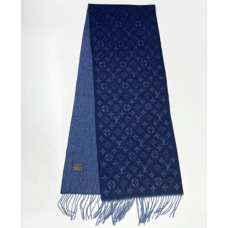 Louis Vuitton LV Essential Scarf - DopestKickz