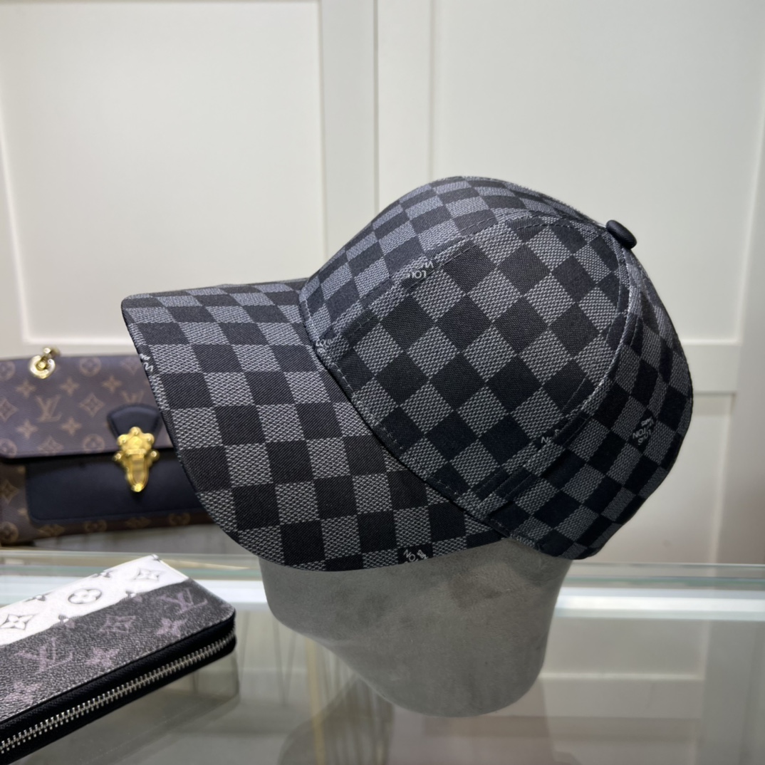 Louis Vuitton Cap - DopestKickz