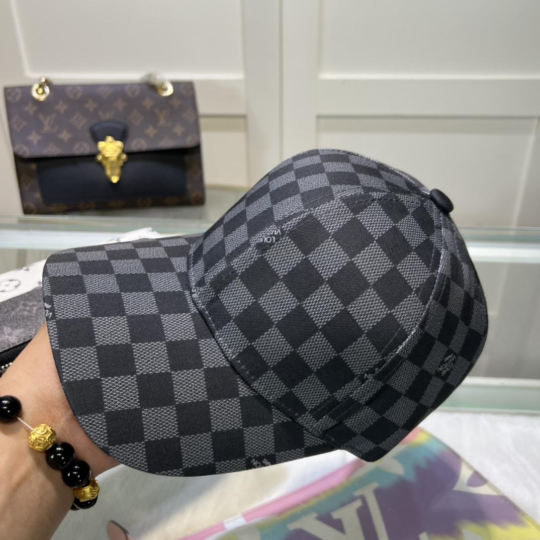 Louis Vuitton Cap - DopestKickz