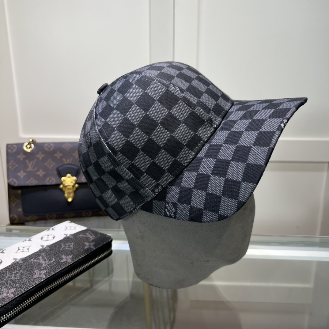 Louis Vuitton Cap - DopestKickz