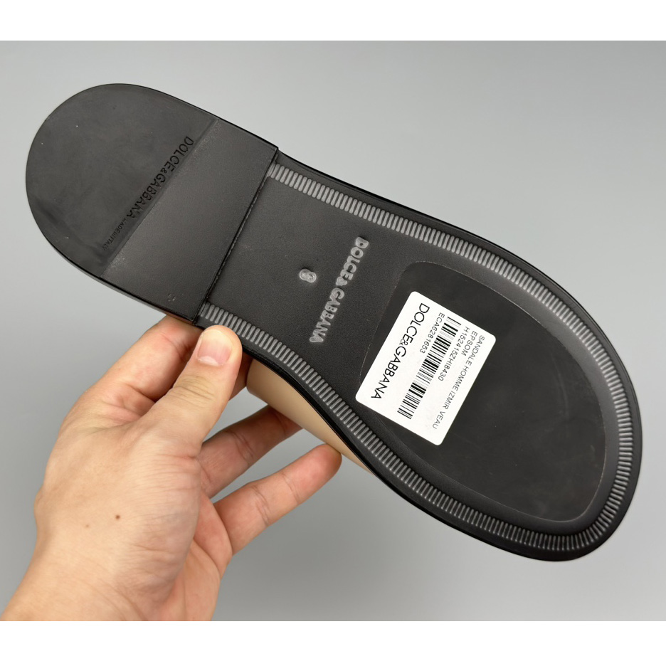 Dolce & Gabbana Logo-plaque Cross-over Leather Sandals - DopestKickz