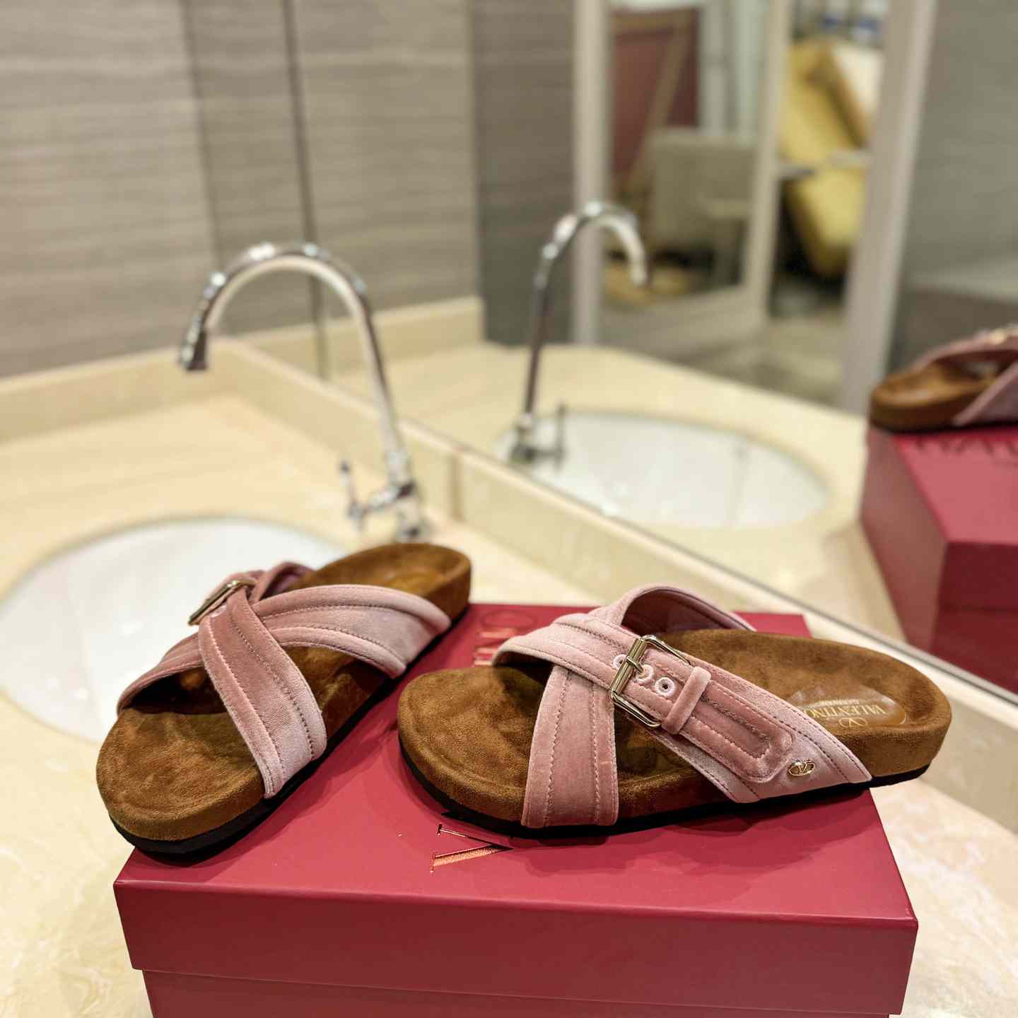 Valenti Fussfriend Velvet Slide Sandal  - DopestKickz