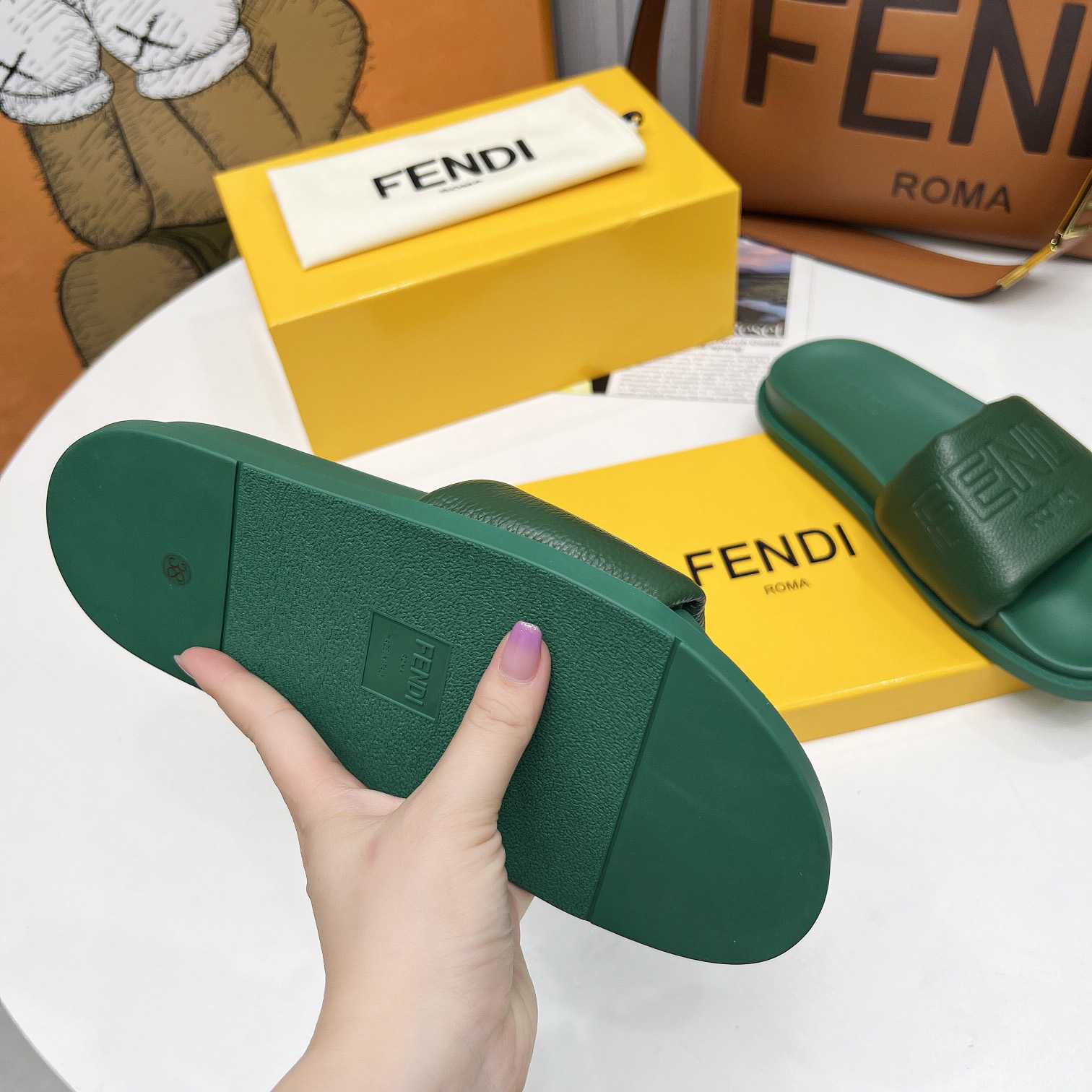 Fendi Roma Slides Green Leather Fussbett - DopestKickz