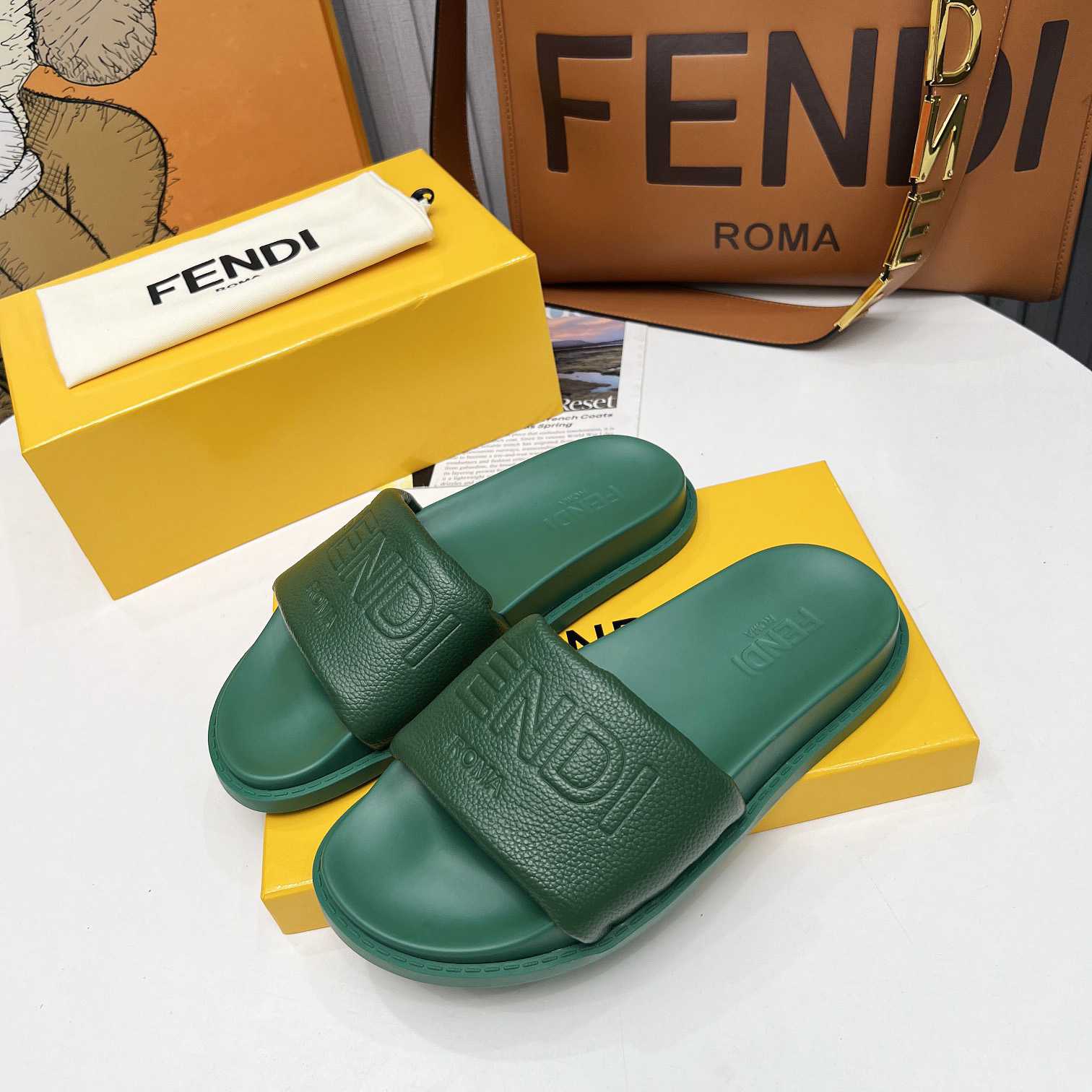 Fendi Roma Slides Green Leather Fussbett - DopestKickz