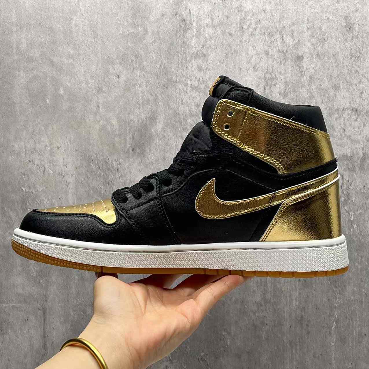 Jordan 1 High OG “Metallic Gold” Sneaker   DZ5485-071 - DopestKickz