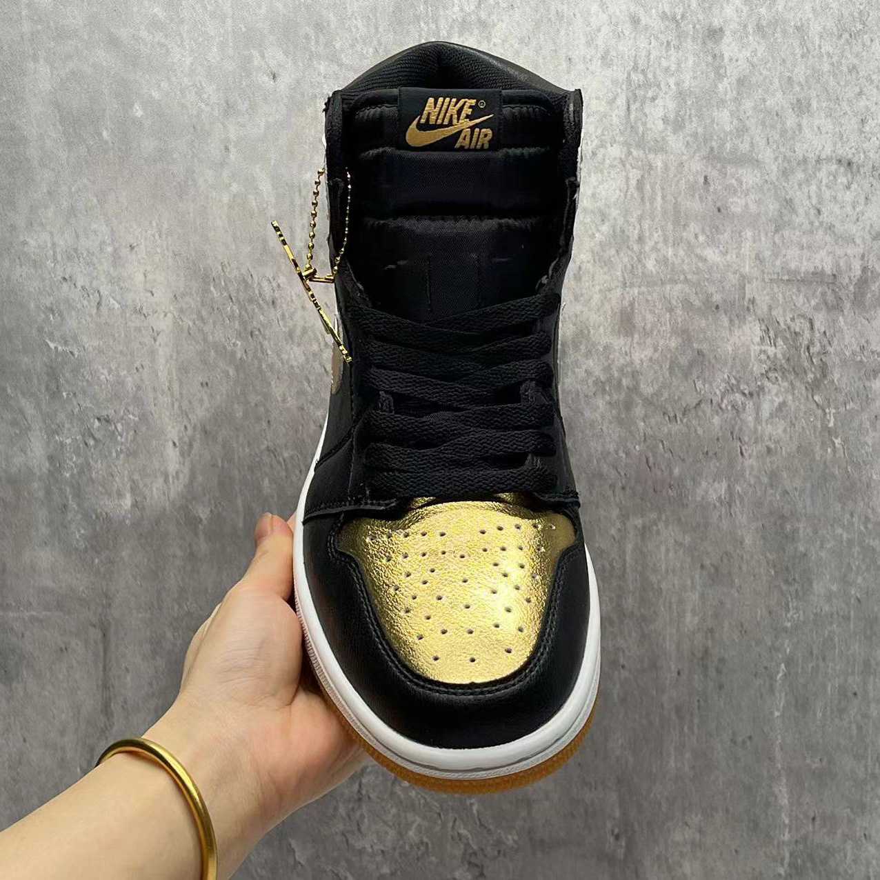 Jordan 1 High OG “Metallic Gold” Sneaker   DZ5485-071 - DopestKickz