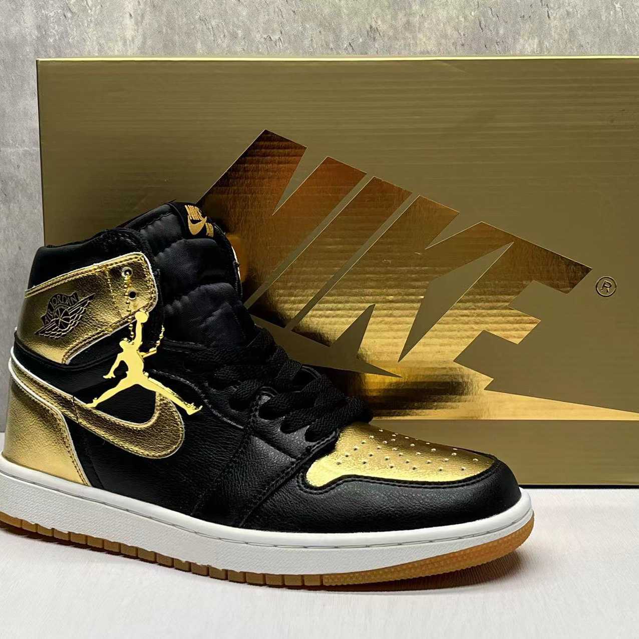 Jordan 1 High OG “Metallic Gold” Sneaker   DZ5485-071 - DopestKickz