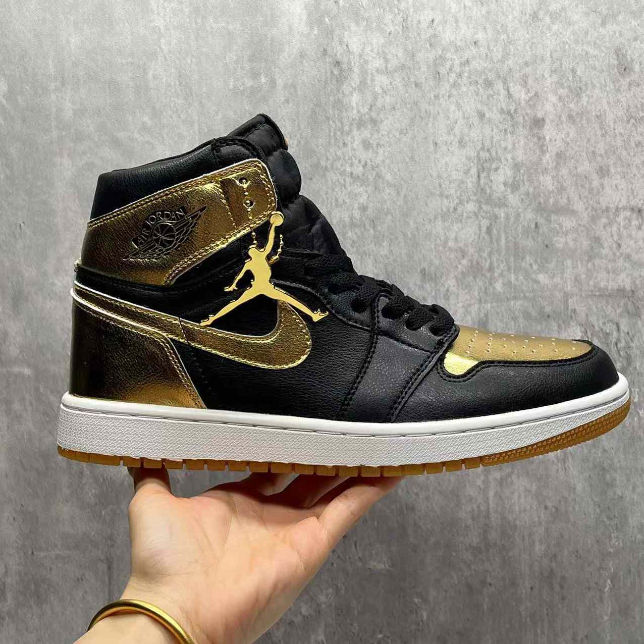Jordan 1 High OG “Metallic Gold” Sneaker   DZ5485-071 - DopestKickz