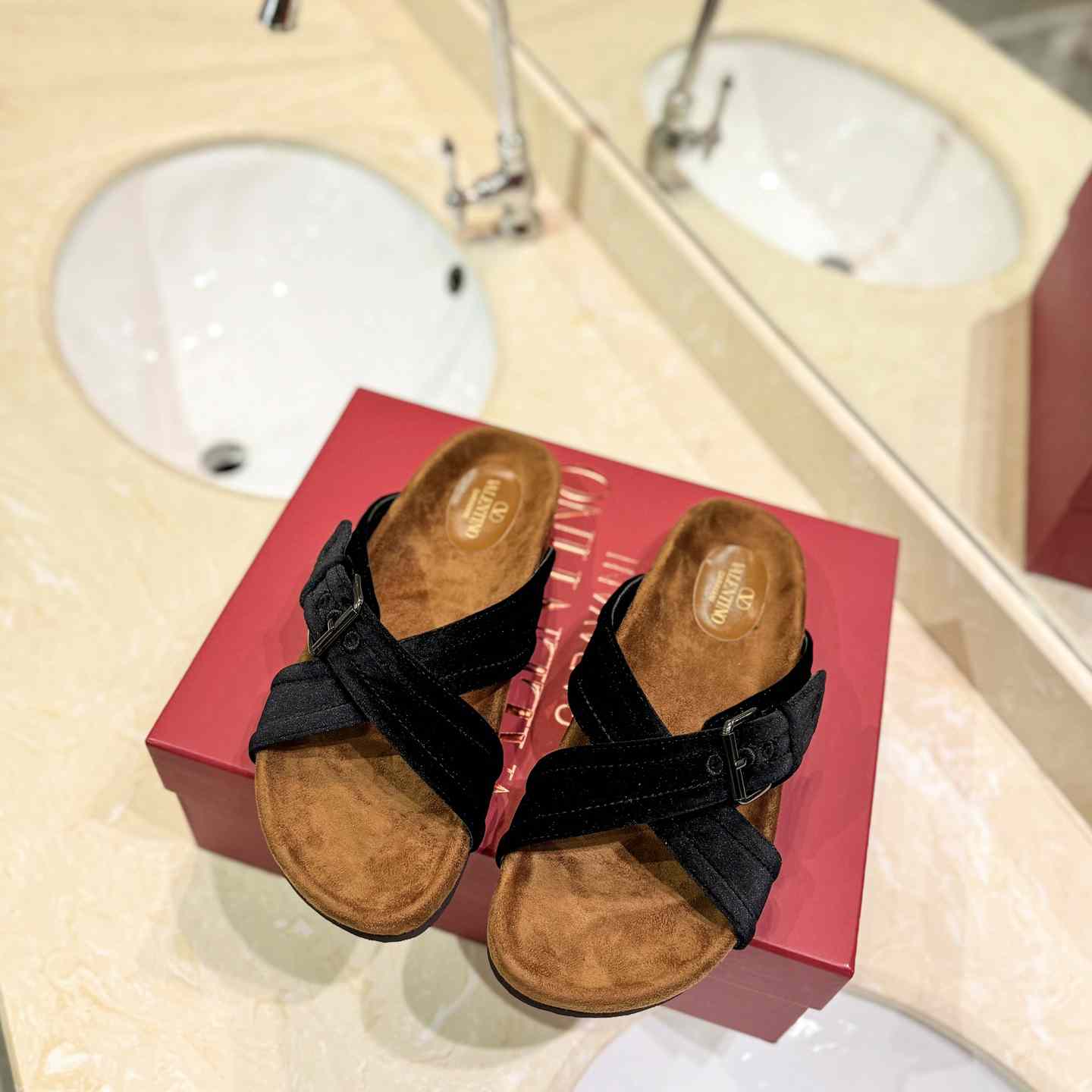 Valenti Fussfriend Velvet Slide Sandal  - DopestKickz