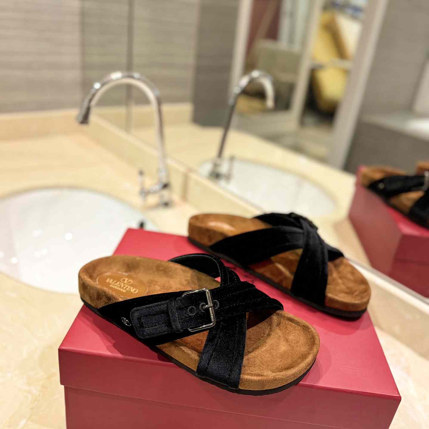 Valenti Fussfriend Velvet Slide Sandal  - DopestKickz