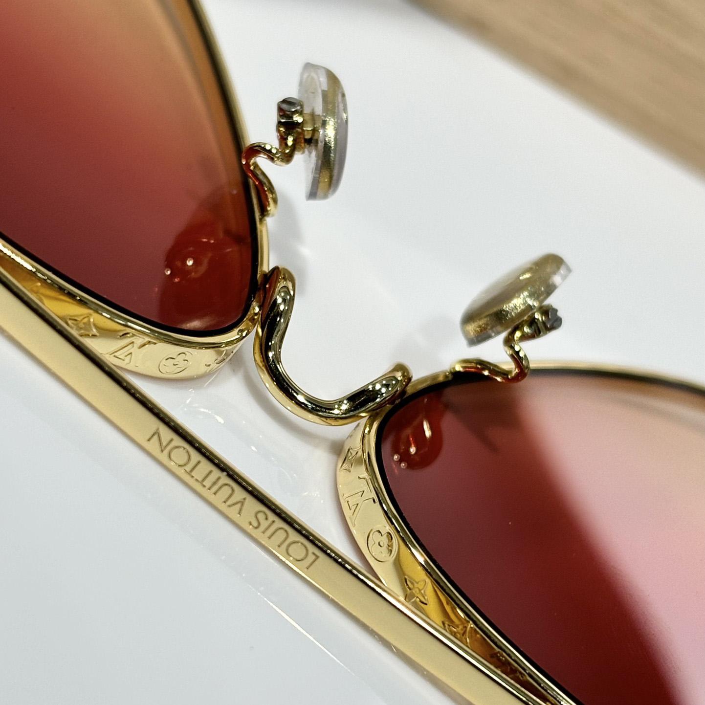 Louis Vuitton The LV Pilot Sunglasses   Z1621U - DopestKickz