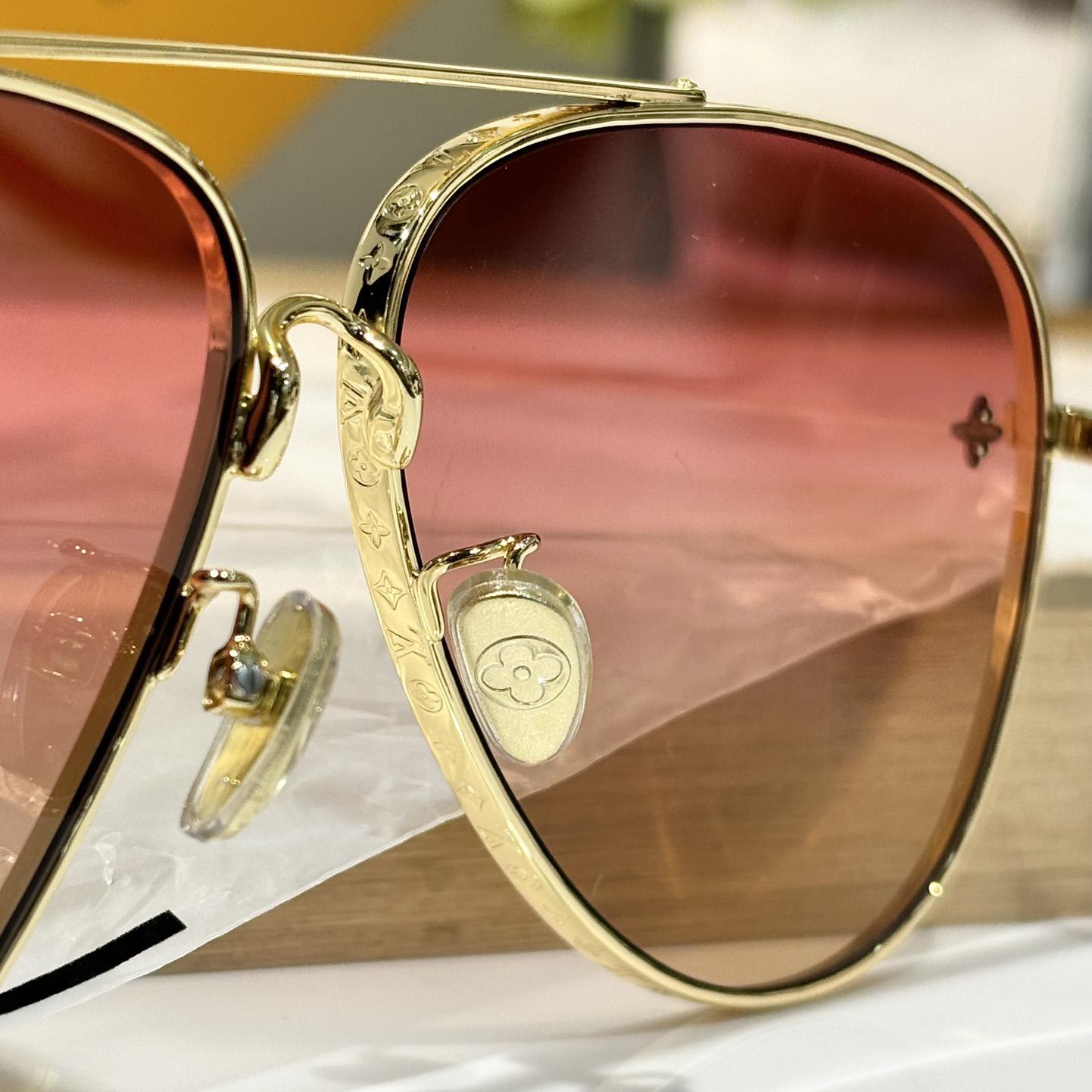 Louis Vuitton The LV Pilot Sunglasses   Z1621U - DopestKickz