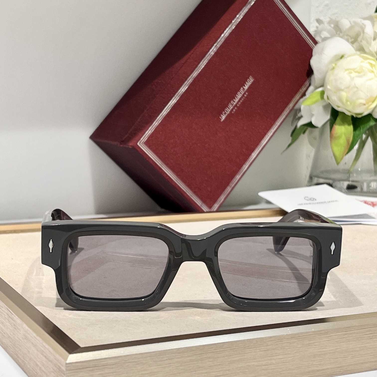 Jacquemus ASCARII Sunglasses - DopestKickz