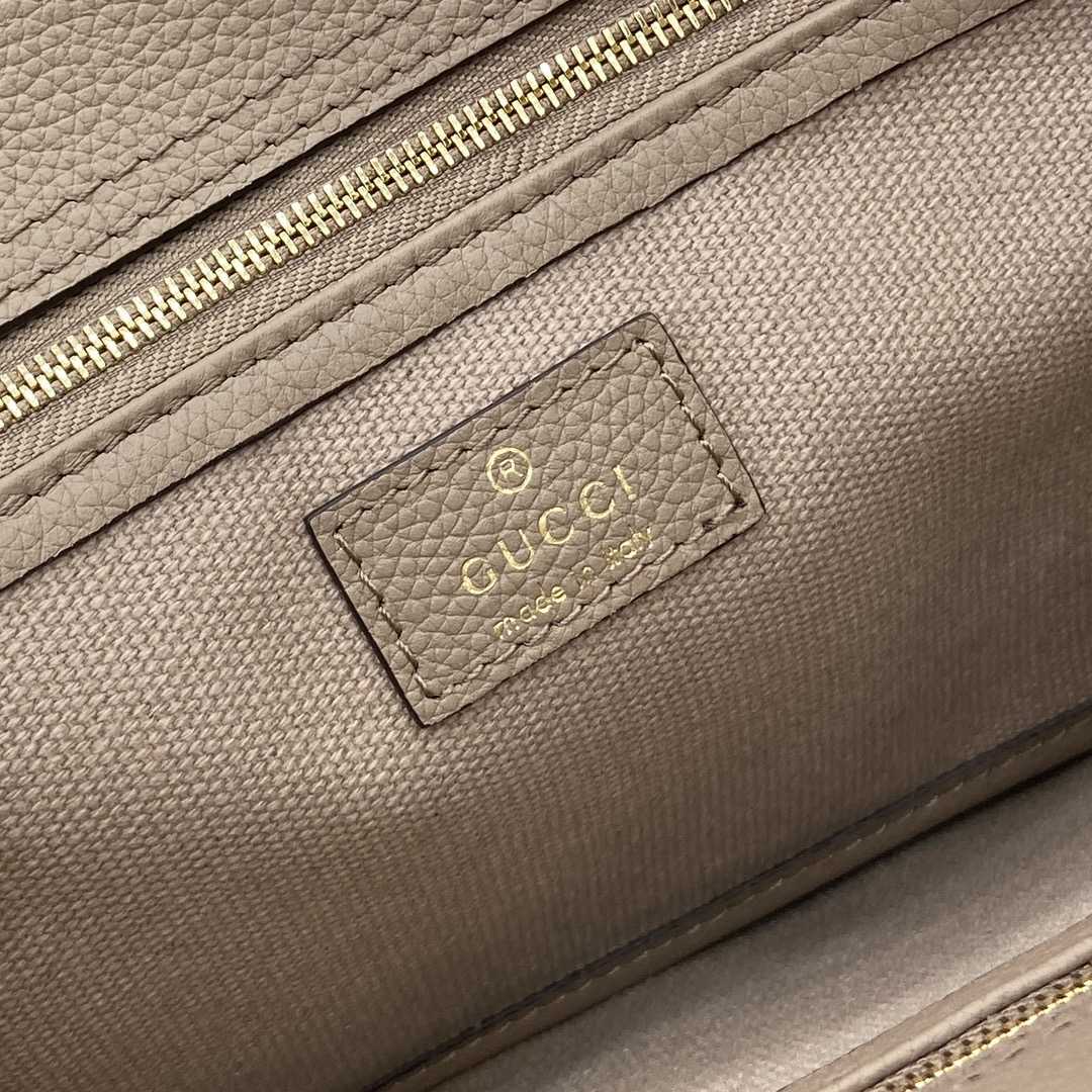 Gucci Medium Tote Bag With Hook Closure - DopestKickz