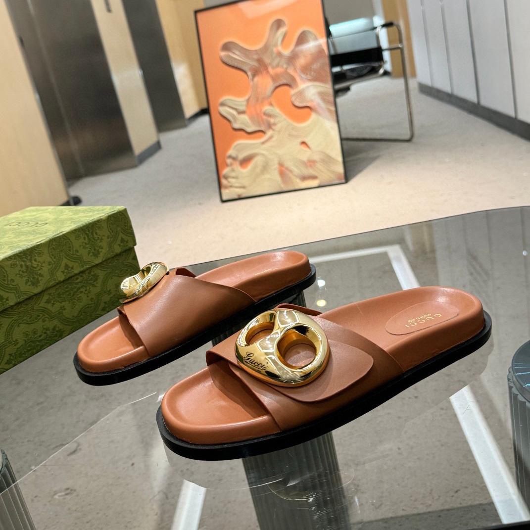 Gucci Women's Marina Chain Slide Sandal - DopestKickz