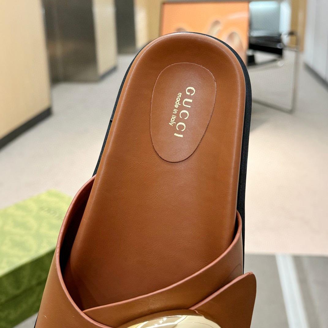 Gucci Women's Marina Chain Slide Sandal - DopestKickz