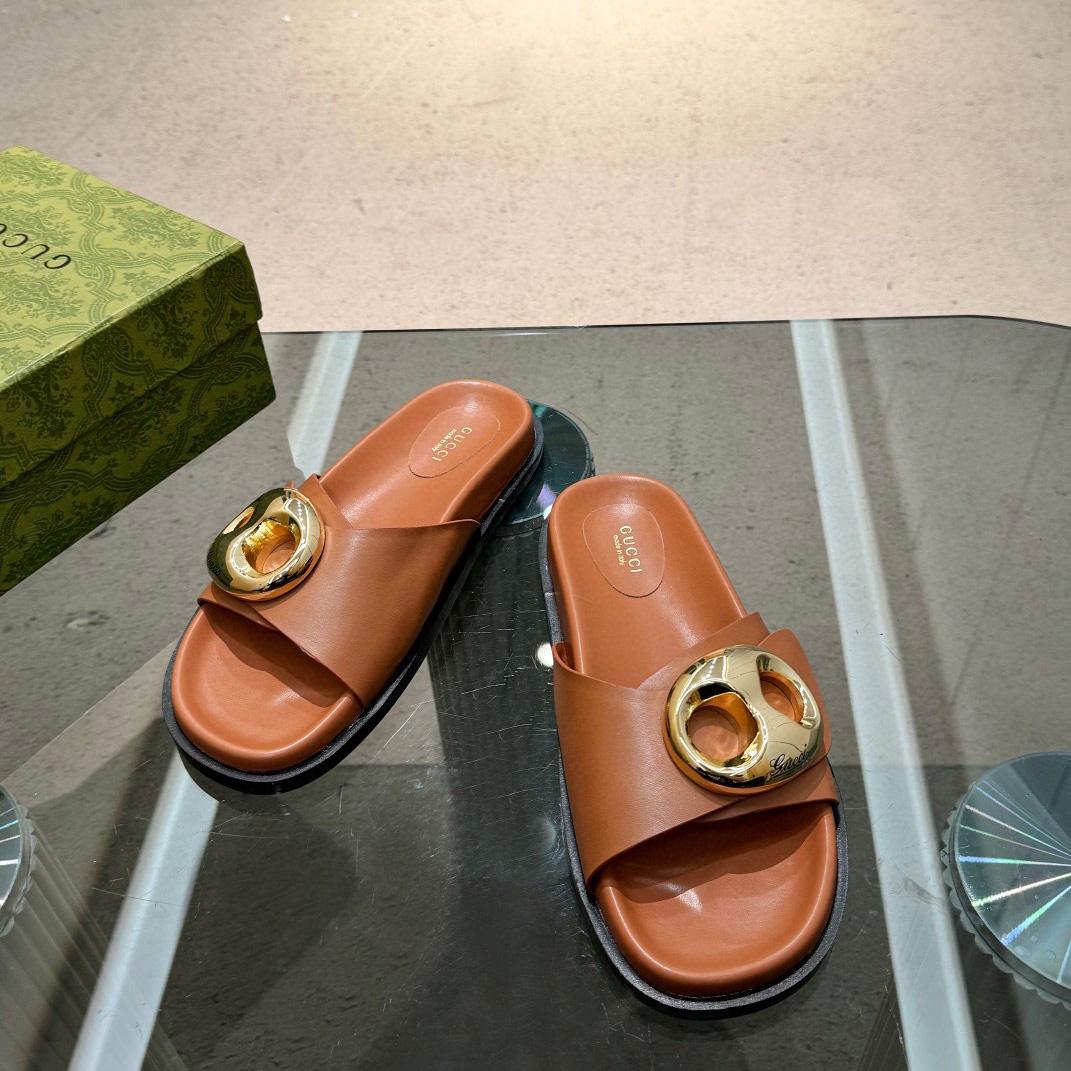 Gucci Women's Marina Chain Slide Sandal - DopestKickz