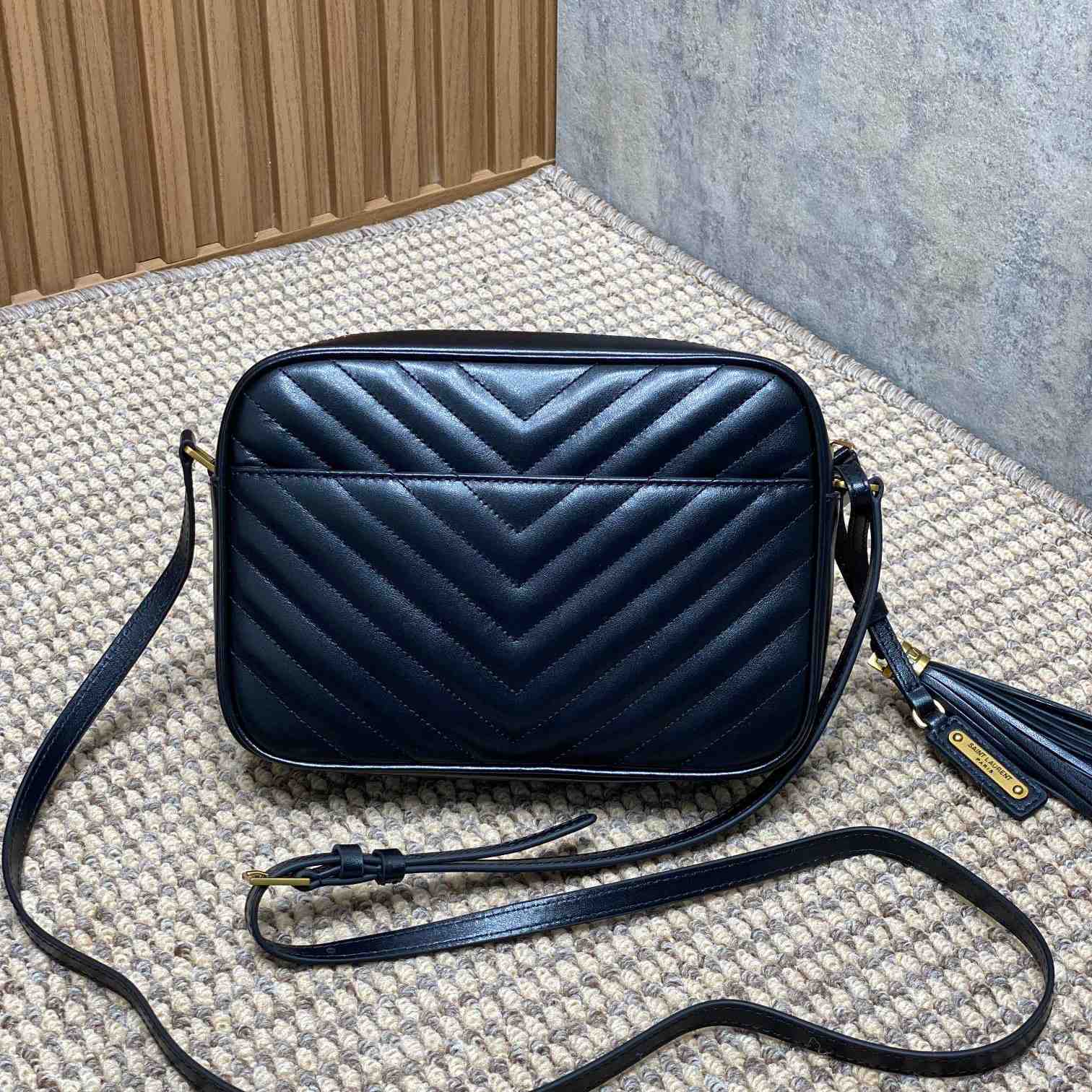 Saint Laurent Lou Tassel Camera Bag  (23x16x6cm) - DopestKickz