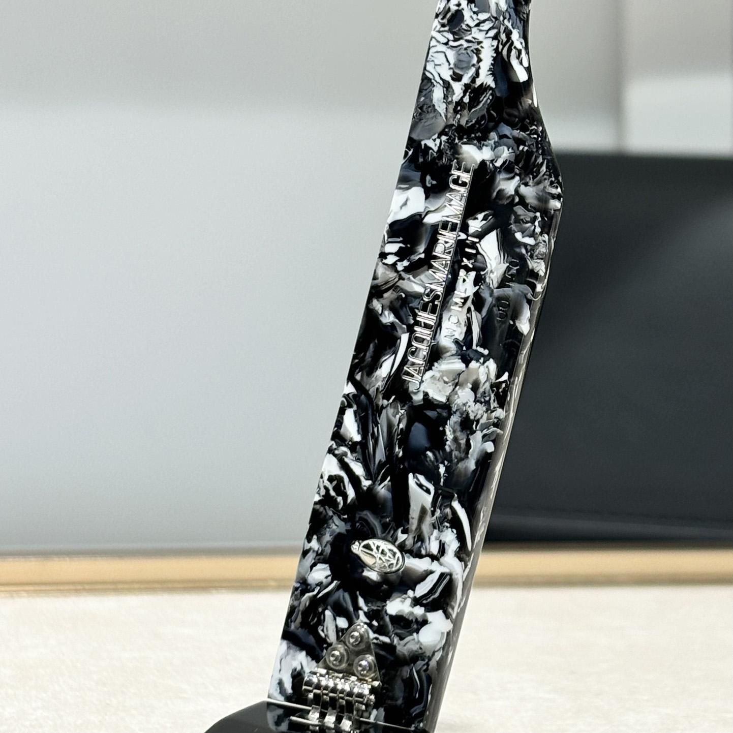 Jacquemus ASCARII Sunglasses - DopestKickz