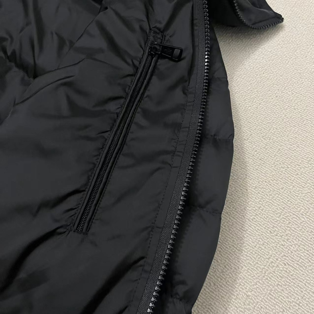 Moncler Vernasca Short Down Jacket  - DopestKickz