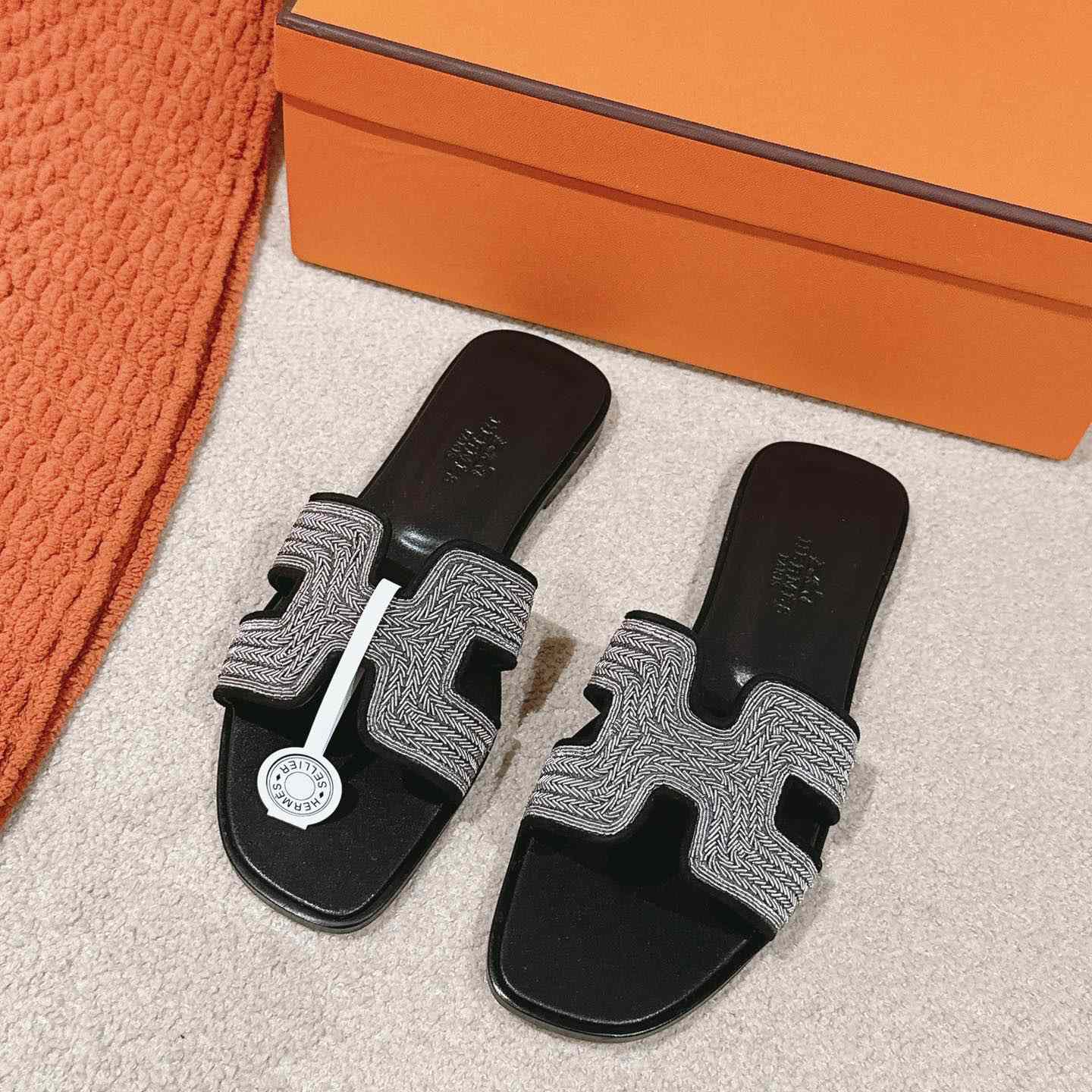 Hermes Oran Sandal - DopestKickz