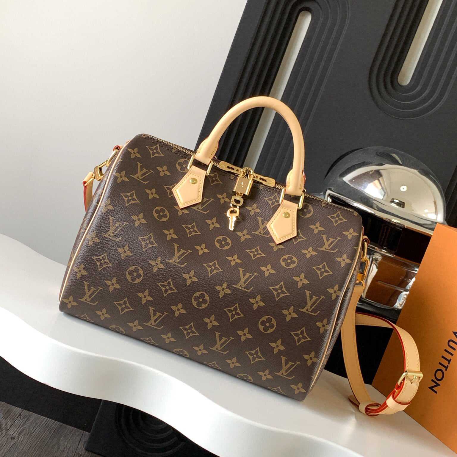 Louis Vuitton Speedy Bandoulière 30 M41112 - DopestKickz