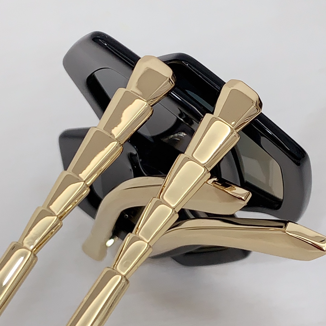 Bvlgari BV40003l Sunglasses    - DopestKickz