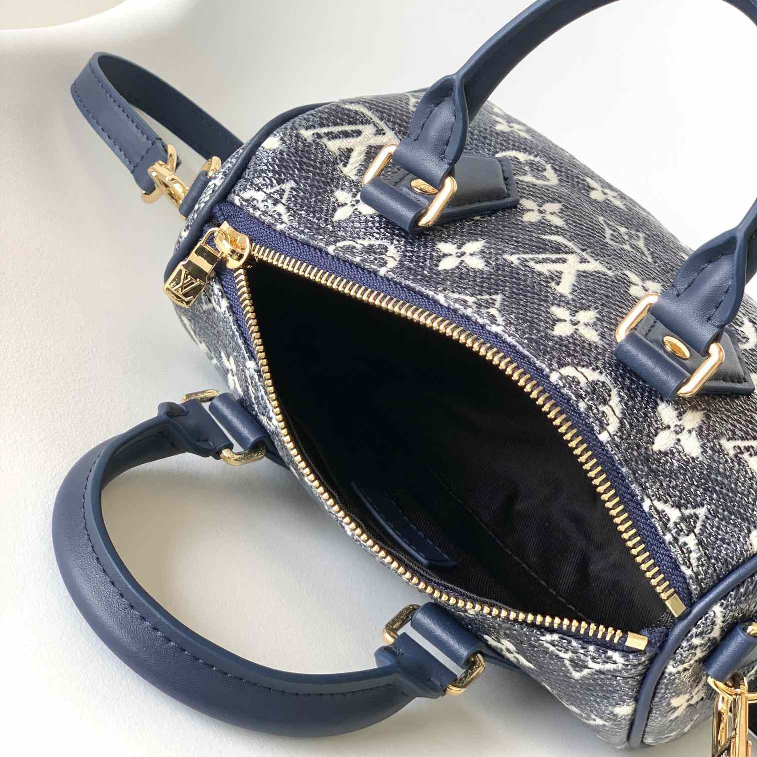 Louis Vuitton Speedy Bandoulière 20   M23069 - DopestKickz